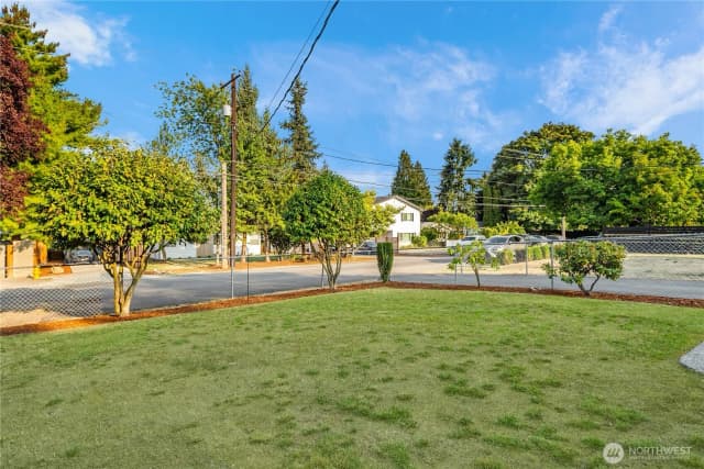 Property photo for 12853 Occidental Avenue S, Burien photo 3