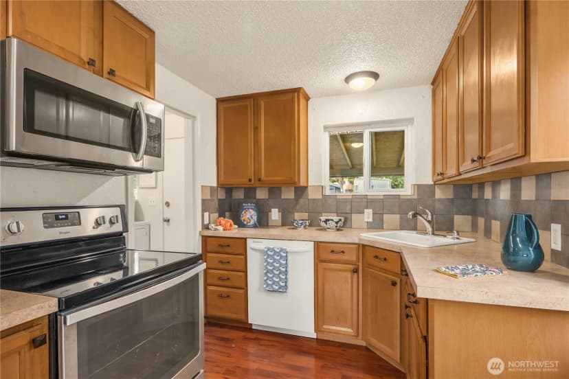 Property photo for 12853 Occidental Avenue S, Burien photo 9