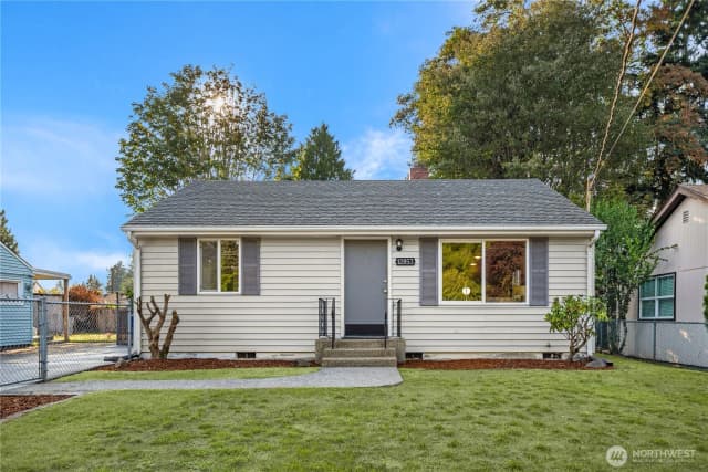 Property photo for 12853 Occidental Avenue S, Burien photo 2