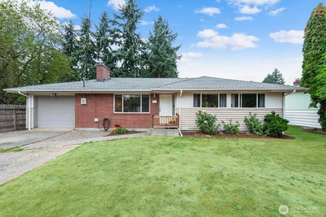Property photo for 320 S 120th Street, Burien