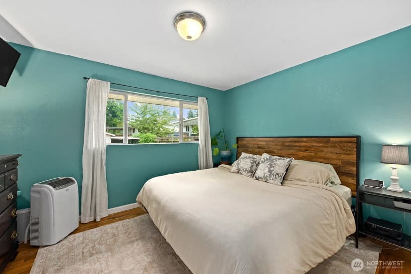 Property photo for 320 S 120th Street, Burien photo 13