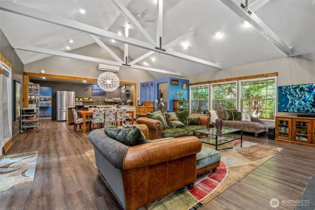Property photo for 3653 Rabbit Run Road, Langley photo 4