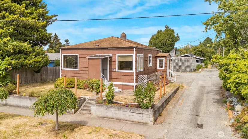 Property photo for 710 W North St, Bellingham photo 21