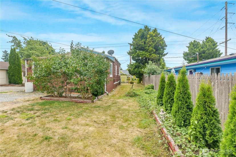 Property photo for 710 W North St, Bellingham photo 36