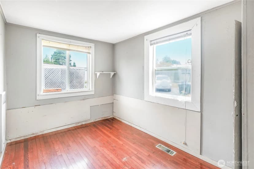 Property photo for 710 W North St, Bellingham photo 15