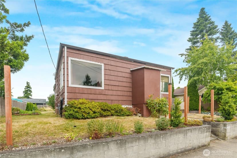 Property photo for 710 W North St, Bellingham photo 33