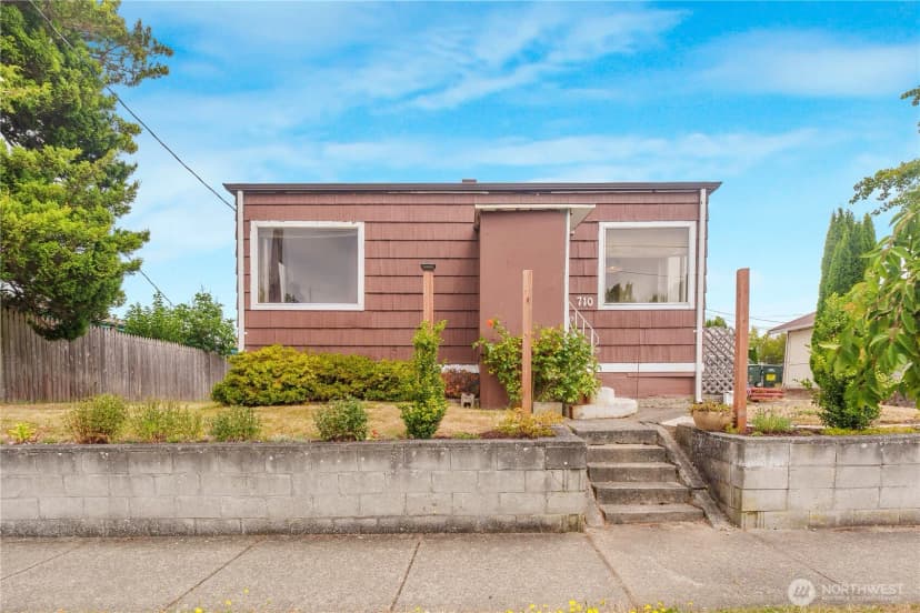 Property photo for 710 W North St, Bellingham photo 31