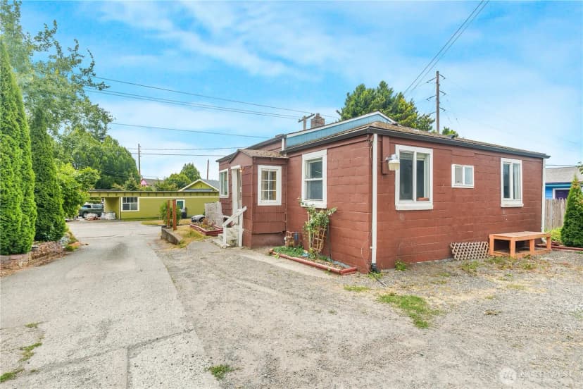 Property photo for 710 W North St, Bellingham photo 35