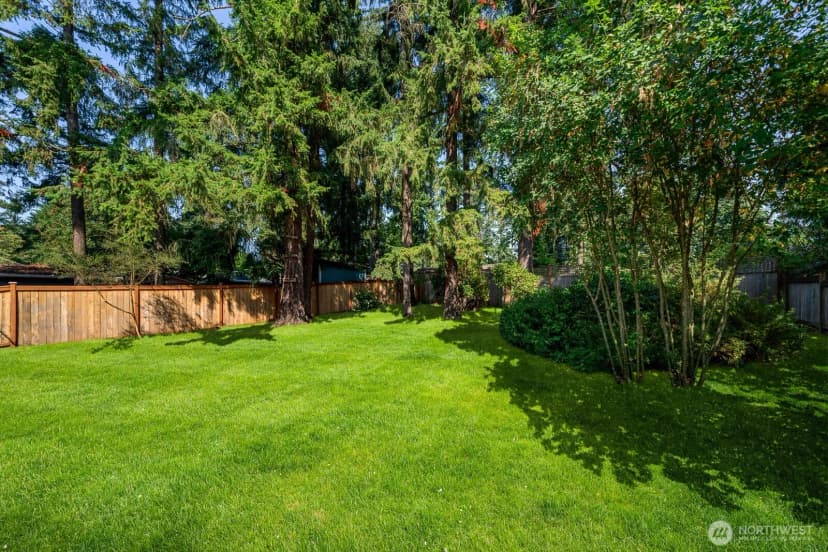 Property photo for 13726 23rd Avenue Ne, Seattle photo 24
