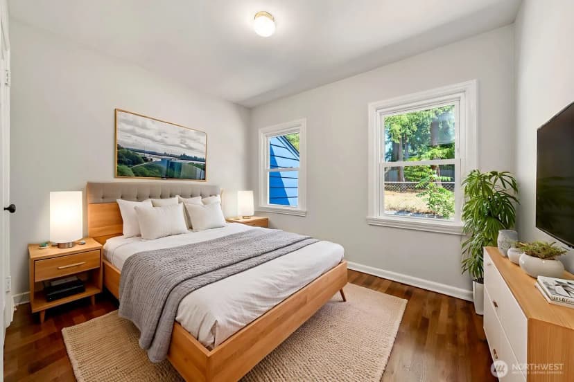 Property photo for 13726 23rd Avenue Ne, Seattle photo 13