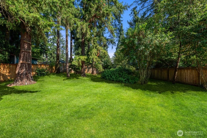 Property photo for 13726 23rd Avenue Ne, Seattle photo 22