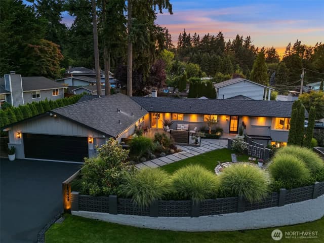 Property photo for 15925 70th Avenue Ne, Kenmore