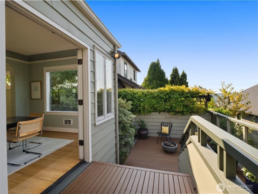 Property photo for 816 W Blaine Street, Seattle photo 11
