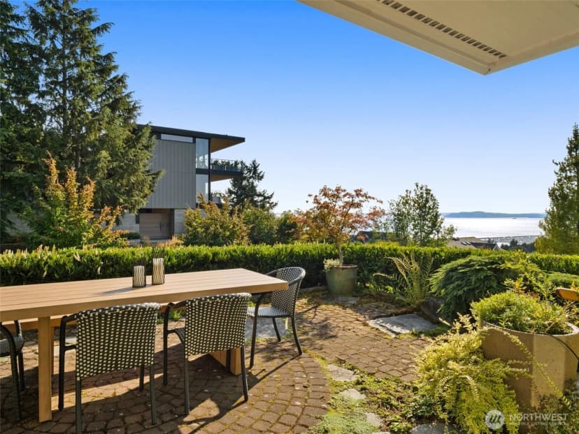 Property photo for 816 W Blaine Street, Seattle photo 3