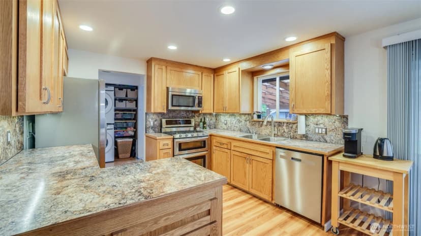 Property photo for 2324 Ne 22nd Street, Renton photo 7