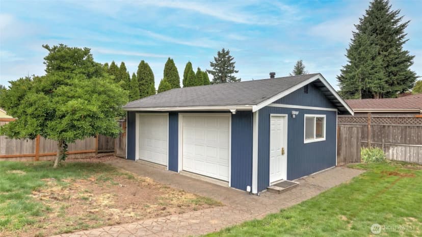 Property photo for 2324 Ne 22nd Street, Renton photo 20