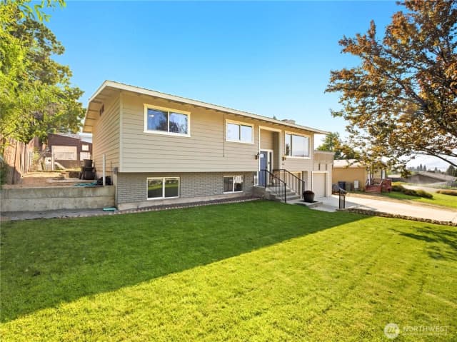 Property photo for 507 N Larch Avenue, East Wenatchee photo 3