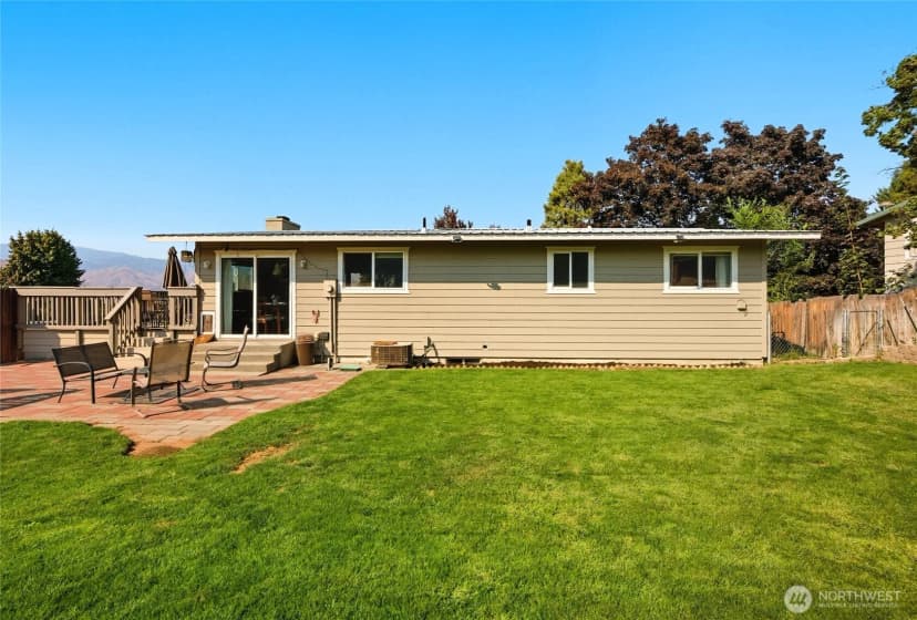 Property photo for 507 N Larch Avenue, East Wenatchee photo 32