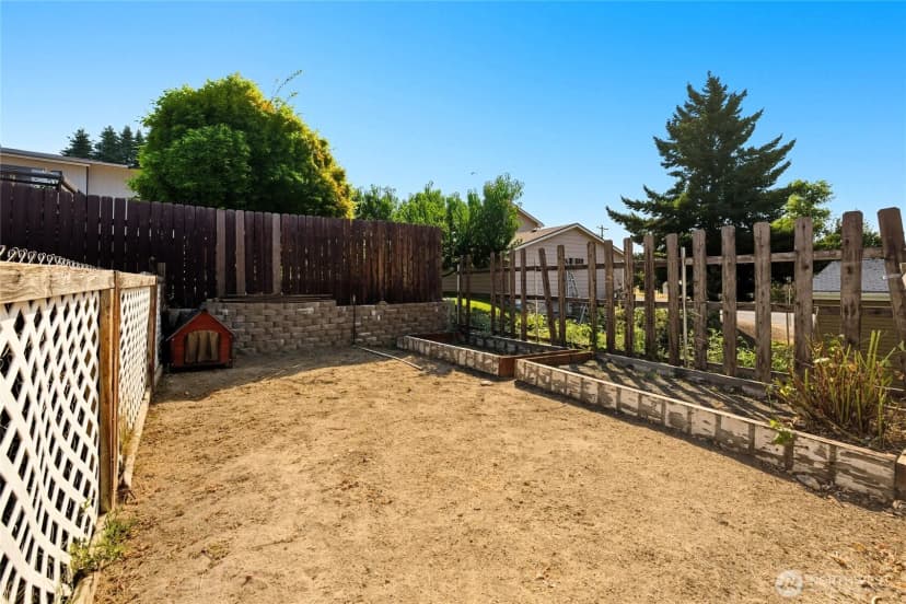 Property photo for 507 N Larch Avenue, East Wenatchee photo 34