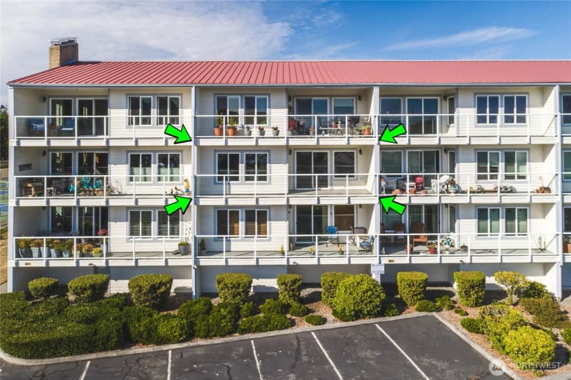 Property photo for 1800 Skyline Way #205, Anacortes photo 22