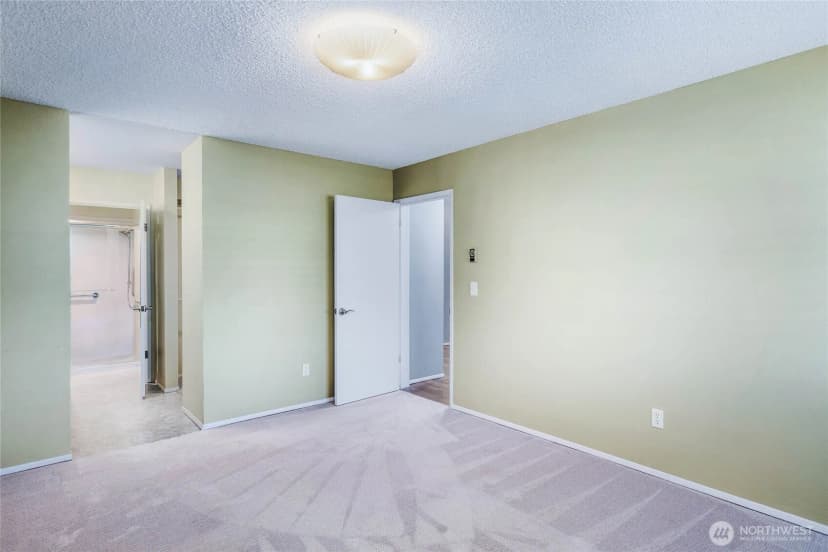 Property photo for 1800 Skyline Way #205, Anacortes photo 9