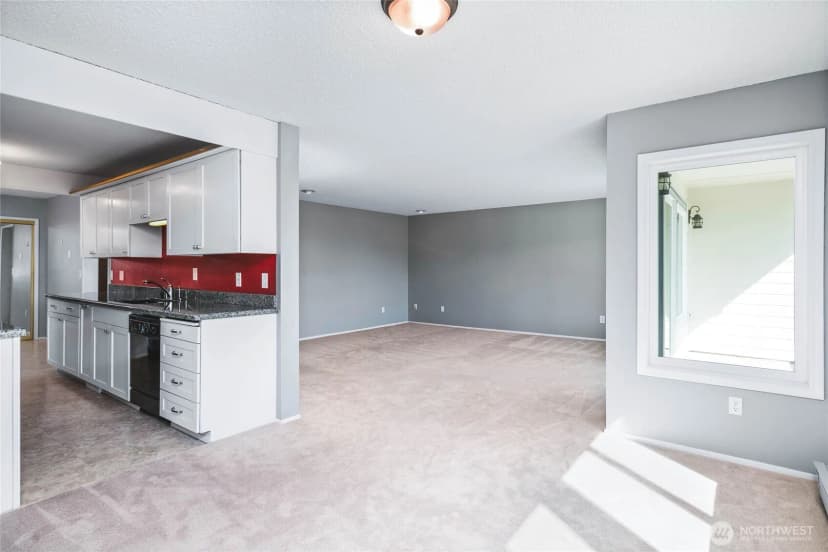 Property photo for 1800 Skyline Way #205, Anacortes photo 29