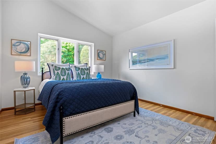 Property photo for 4100 Ne Surber Drive, Seattle photo 18
