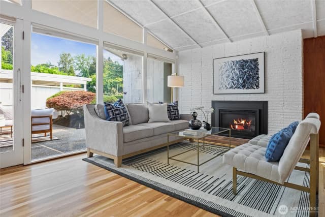 Property photo for 4100 Ne Surber Drive, Seattle photo 5