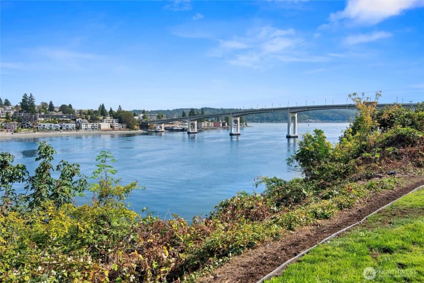 Property photo for 110 11th St Pl, Bremerton photo 34