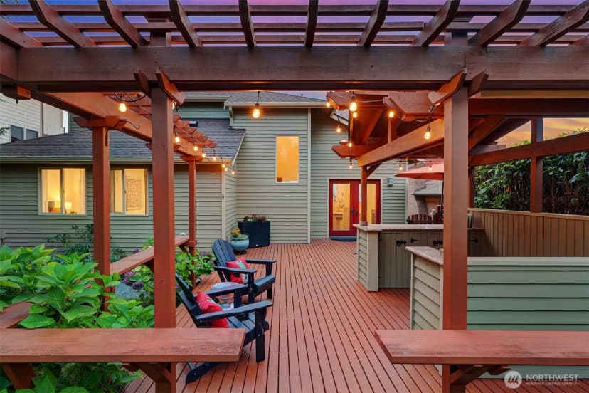 Property photo for 12520 9th Avenue Nw, Seattle photo 32