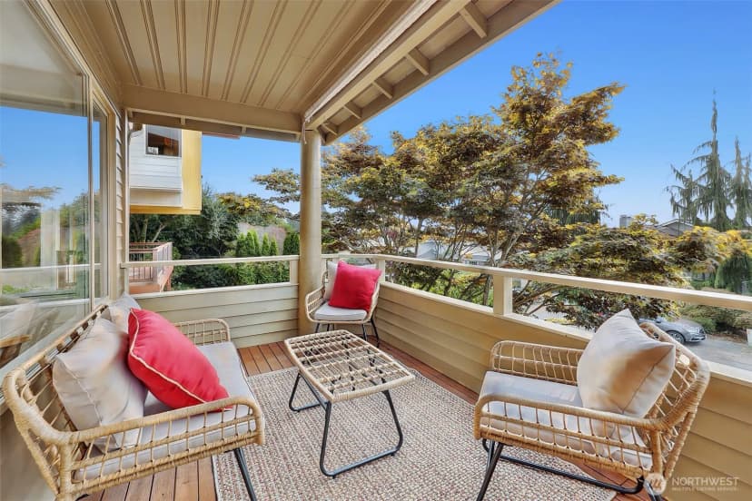Property photo for 12520 9th Avenue Nw, Seattle photo 17