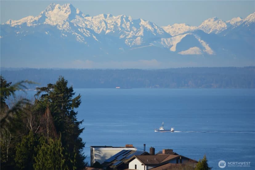 Property photo for 12520 9th Avenue Nw, Seattle photo 3