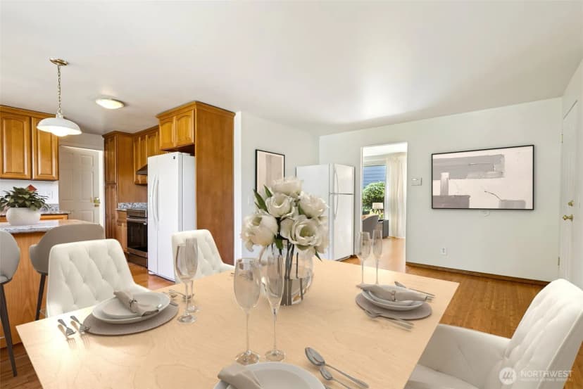 Property photo for 12055 25th Avenue Ne, Seattle photo 11