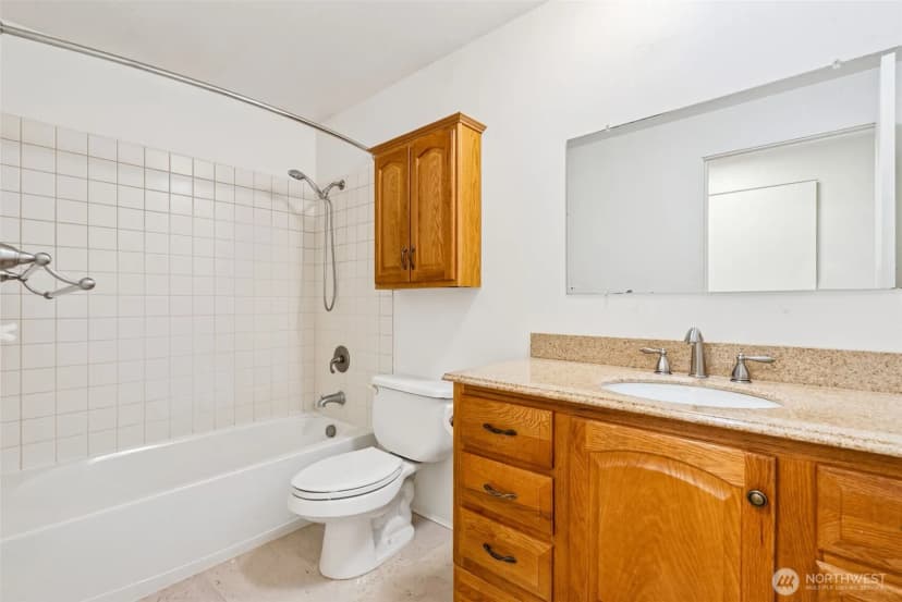 Property photo for 12055 25th Avenue Ne, Seattle photo 22