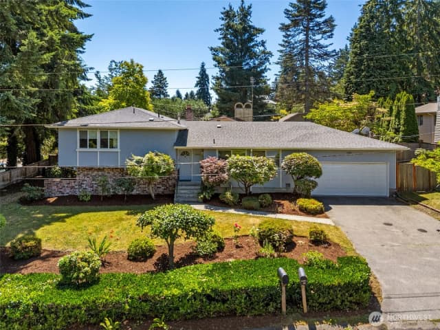 Property photo for 12055 25th Avenue Ne, Seattle photo 2
