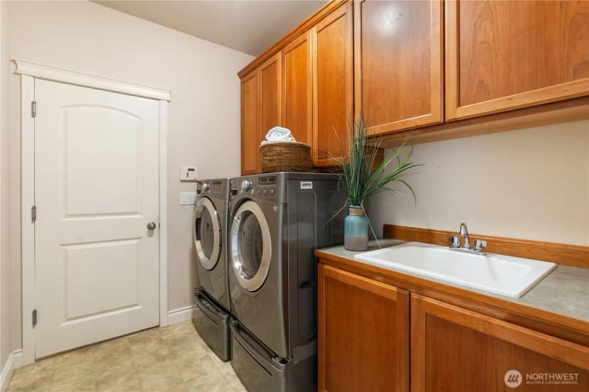 Property photo for 13914 Se 88th Place, Newcastle photo 35