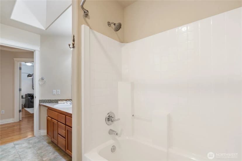 Property photo for 13914 Se 88th Place, Newcastle photo 28