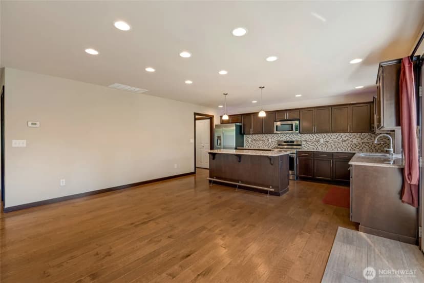 Property photo for 17614 82nd Drive Ne, Arlington photo 12