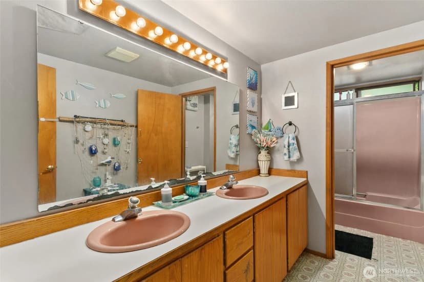 Property photo for 21819 92nd Avenue S, Kent photo 25
