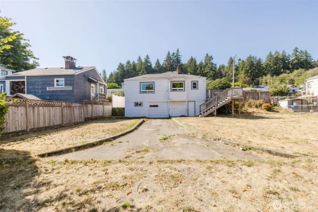 Property photo for 132 N Cambrian, Bremerton photo 2