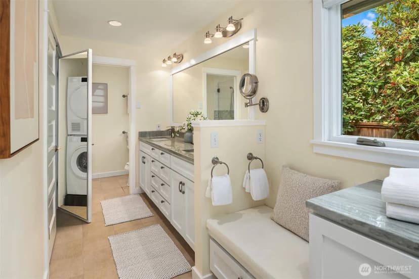 Property photo for 4510 48th Avenue Ne, Seattle photo 21