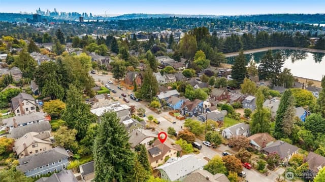 Property photo for 7332 17th Avenue Ne, Seattle photo 2