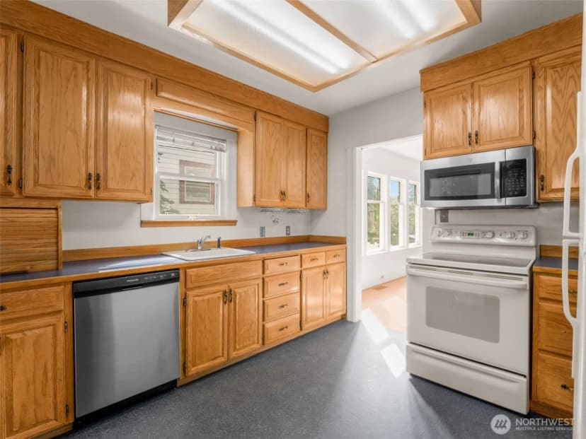 Property photo for 7332 17th Avenue Ne, Seattle photo 9