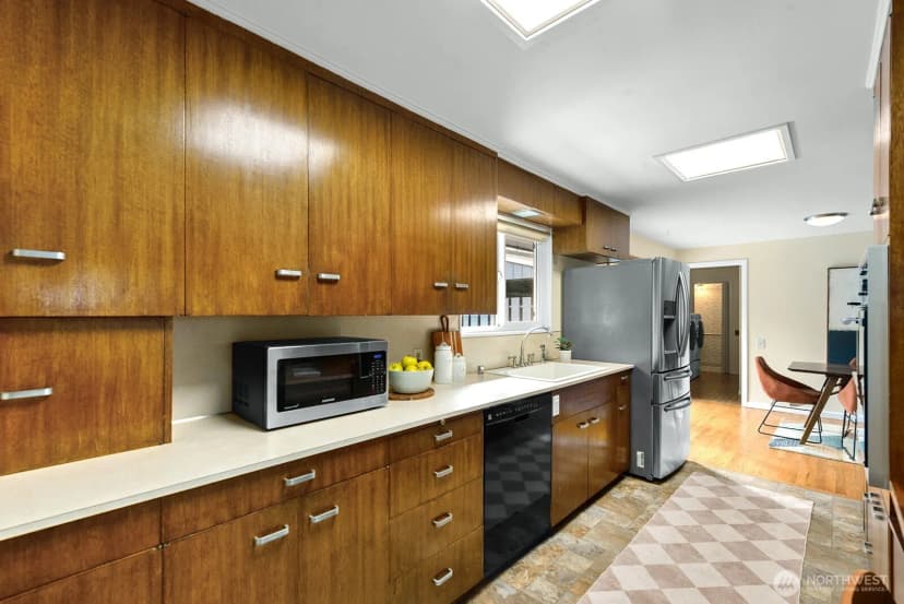 Property photo for 11006 Se 31st Street, Bellevue photo 10