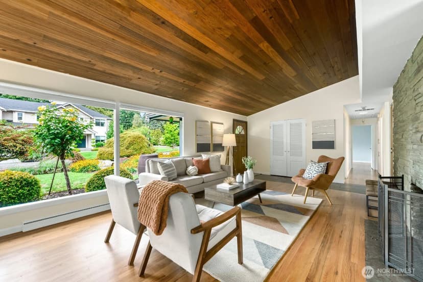 Property photo for 11006 Se 31st Street, Bellevue photo 3