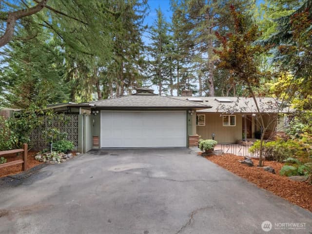 Property photo for 2203 Sw 120th Street, Burien