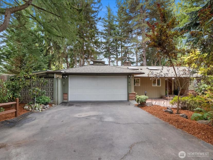 Property photo for 2203 Sw 120th Street, Burien