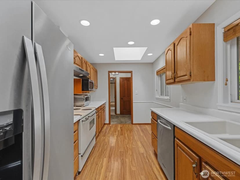 Property photo for 2203 Sw 120th Street, Burien photo 11
