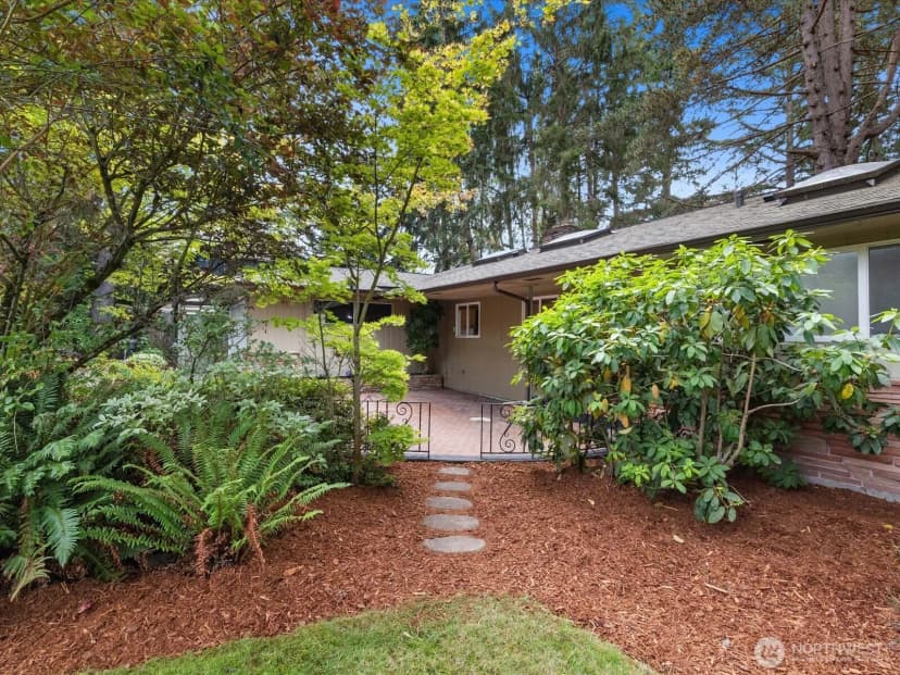 Property photo for 2203 Sw 120th Street, Burien photo 32