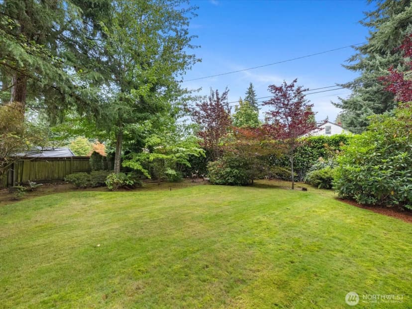 Property photo for 2203 Sw 120th Street, Burien photo 33